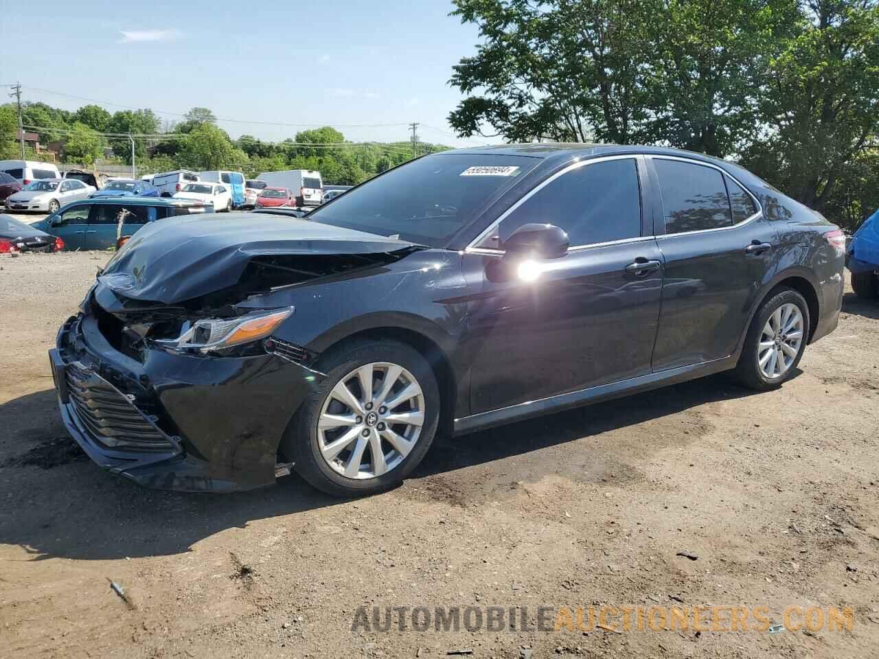 4T1B11HK5JU519973 TOYOTA CAMRY 2018