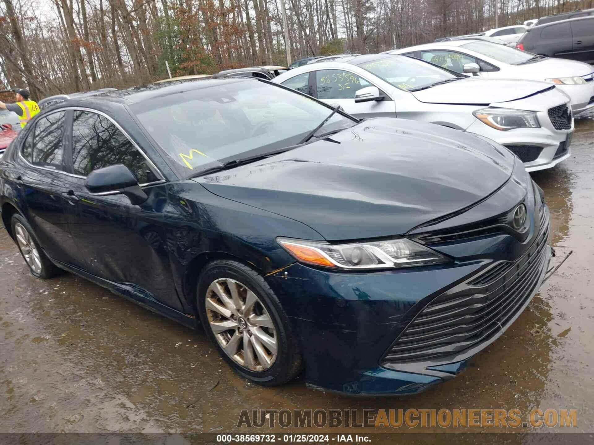 4T1B11HK5JU525286 TOYOTA CAMRY 2018