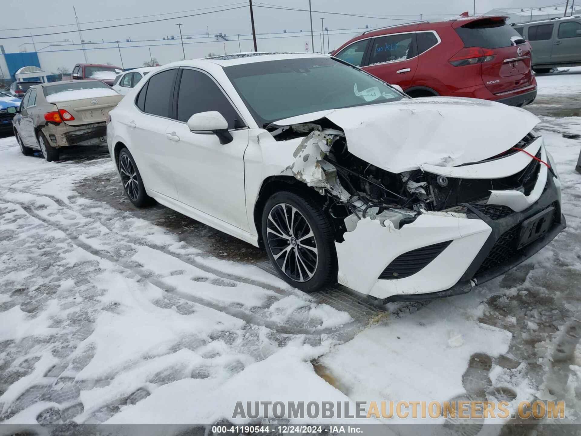 4T1B11HK5JU530651 TOYOTA CAMRY 2018