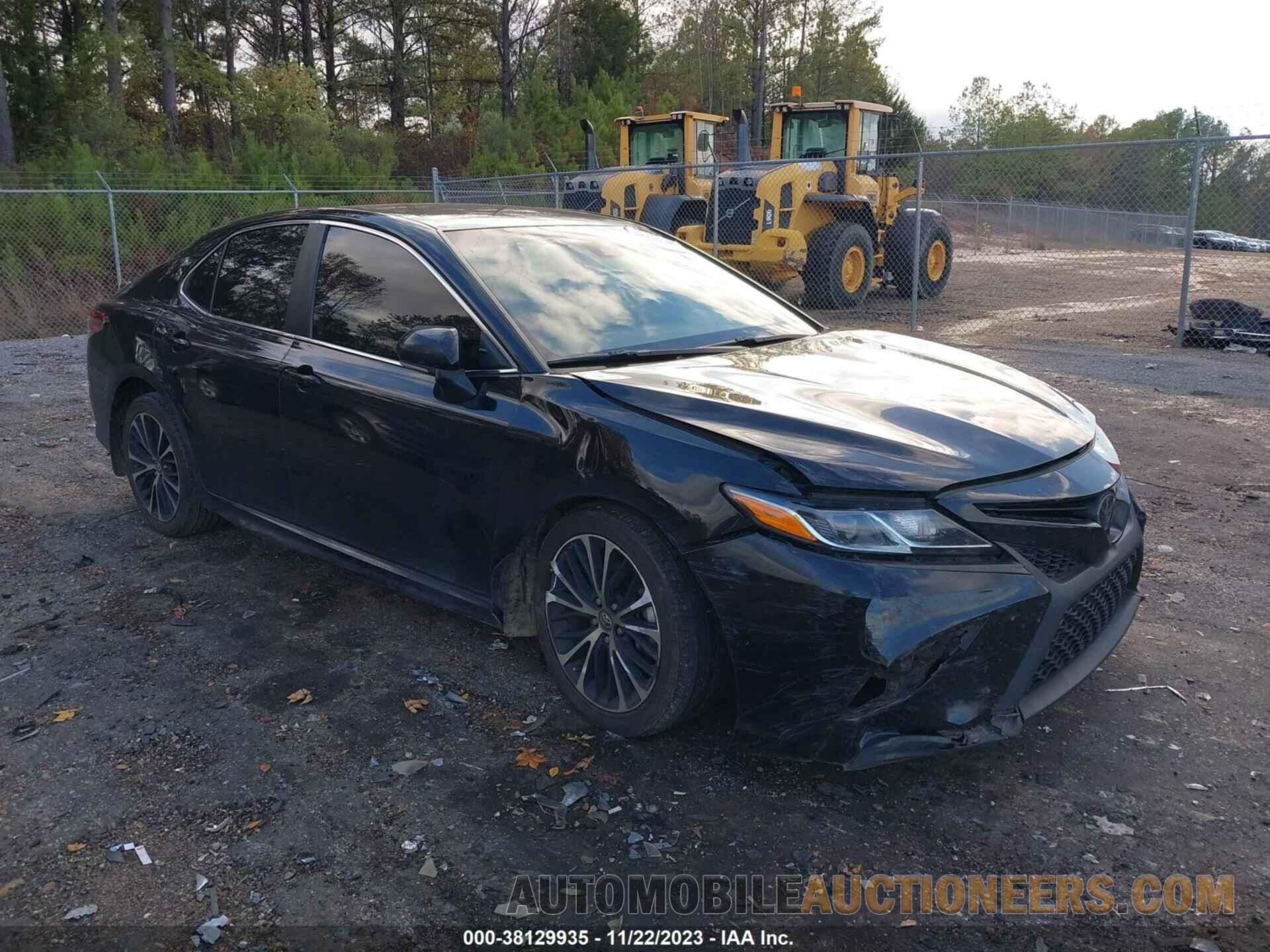 4T1B11HK5JU530892 TOYOTA CAMRY 2018