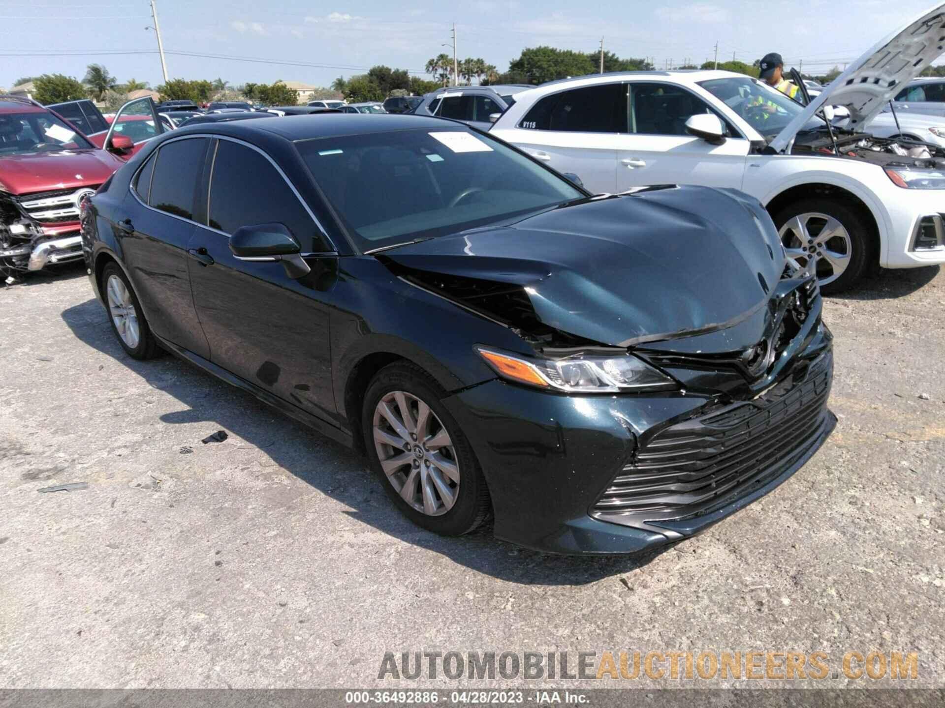 4T1B11HK5JU533193 TOYOTA CAMRY 2018