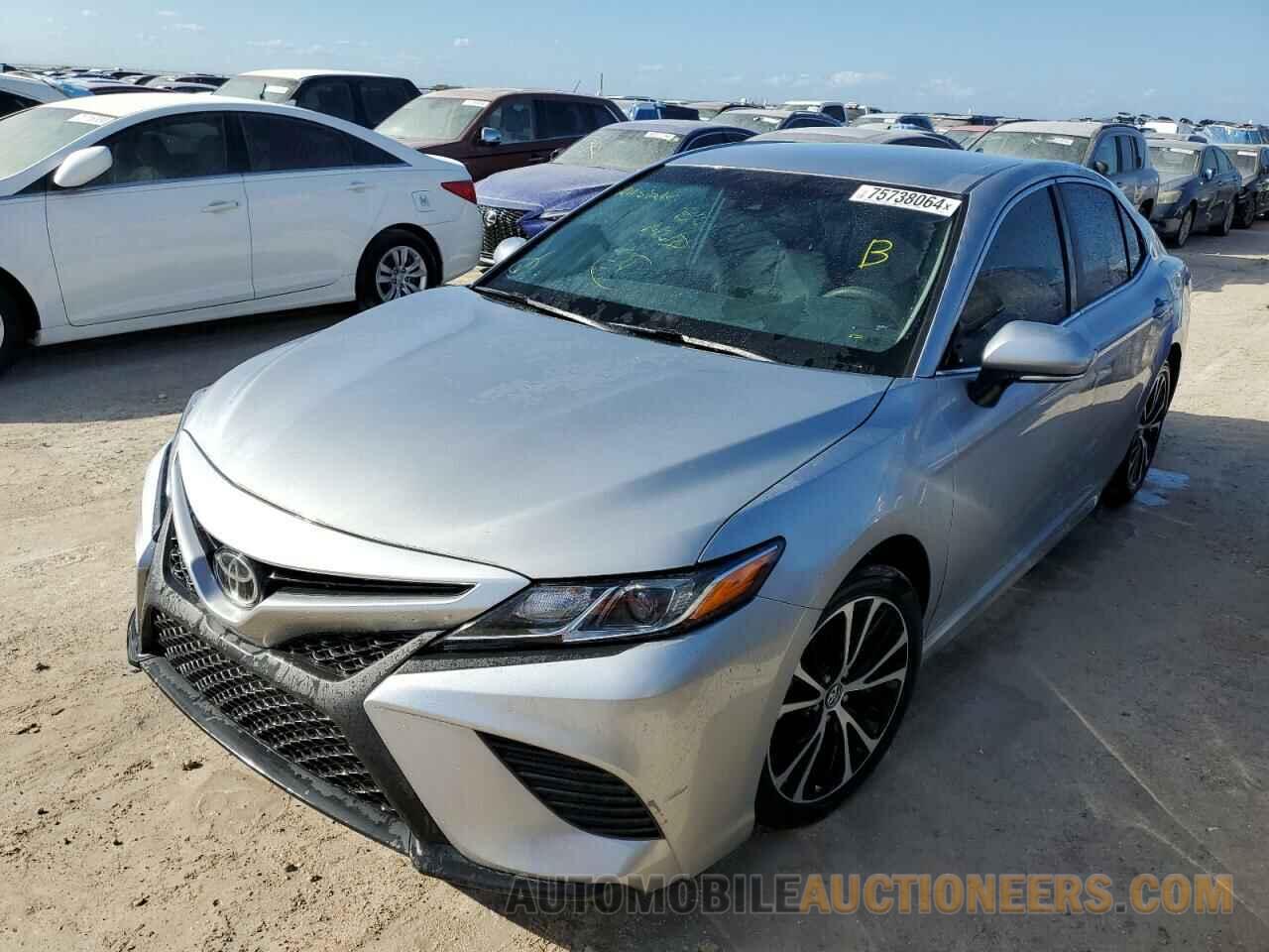 4T1B11HK5JU534506 TOYOTA CAMRY 2018