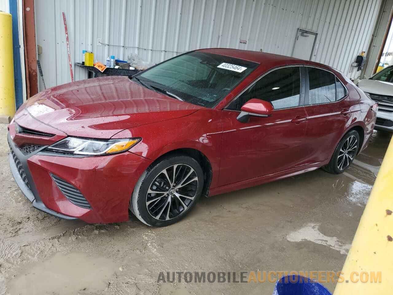 4T1B11HK5JU540824 TOYOTA CAMRY 2018