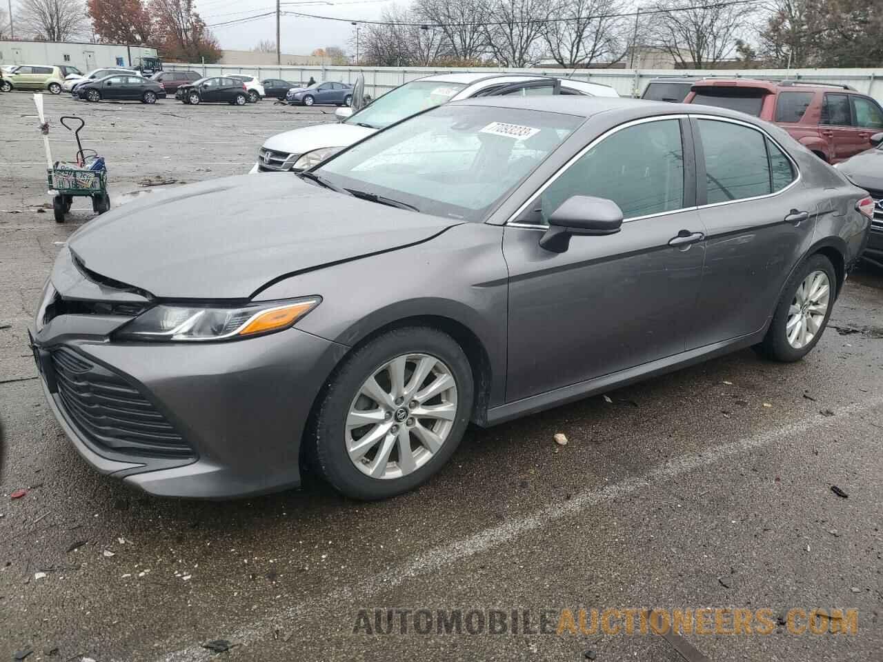 4T1B11HK5JU542623 TOYOTA CAMRY 2018