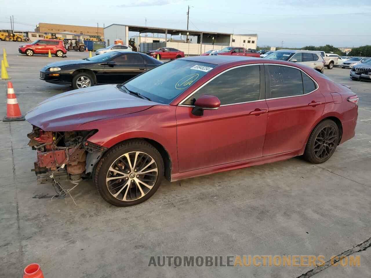 4T1B11HK5JU543058 TOYOTA CAMRY 2018