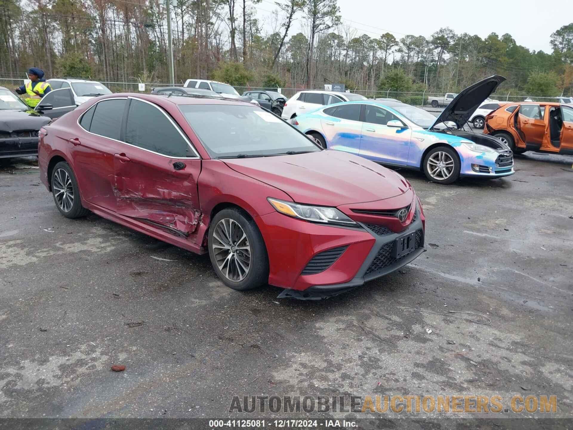 4T1B11HK5JU543187 TOYOTA CAMRY 2018