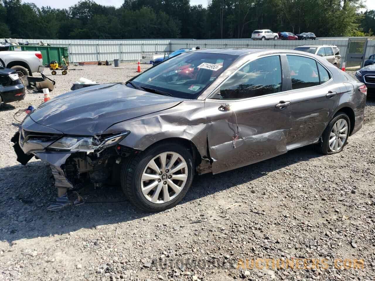 4T1B11HK5JU546106 TOYOTA CAMRY 2018