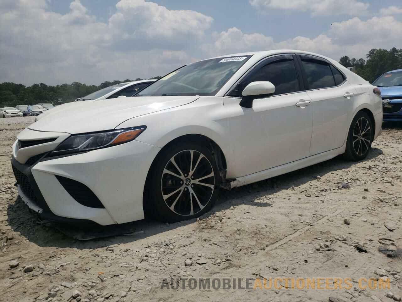 4T1B11HK5JU546476 TOYOTA CAMRY 2018