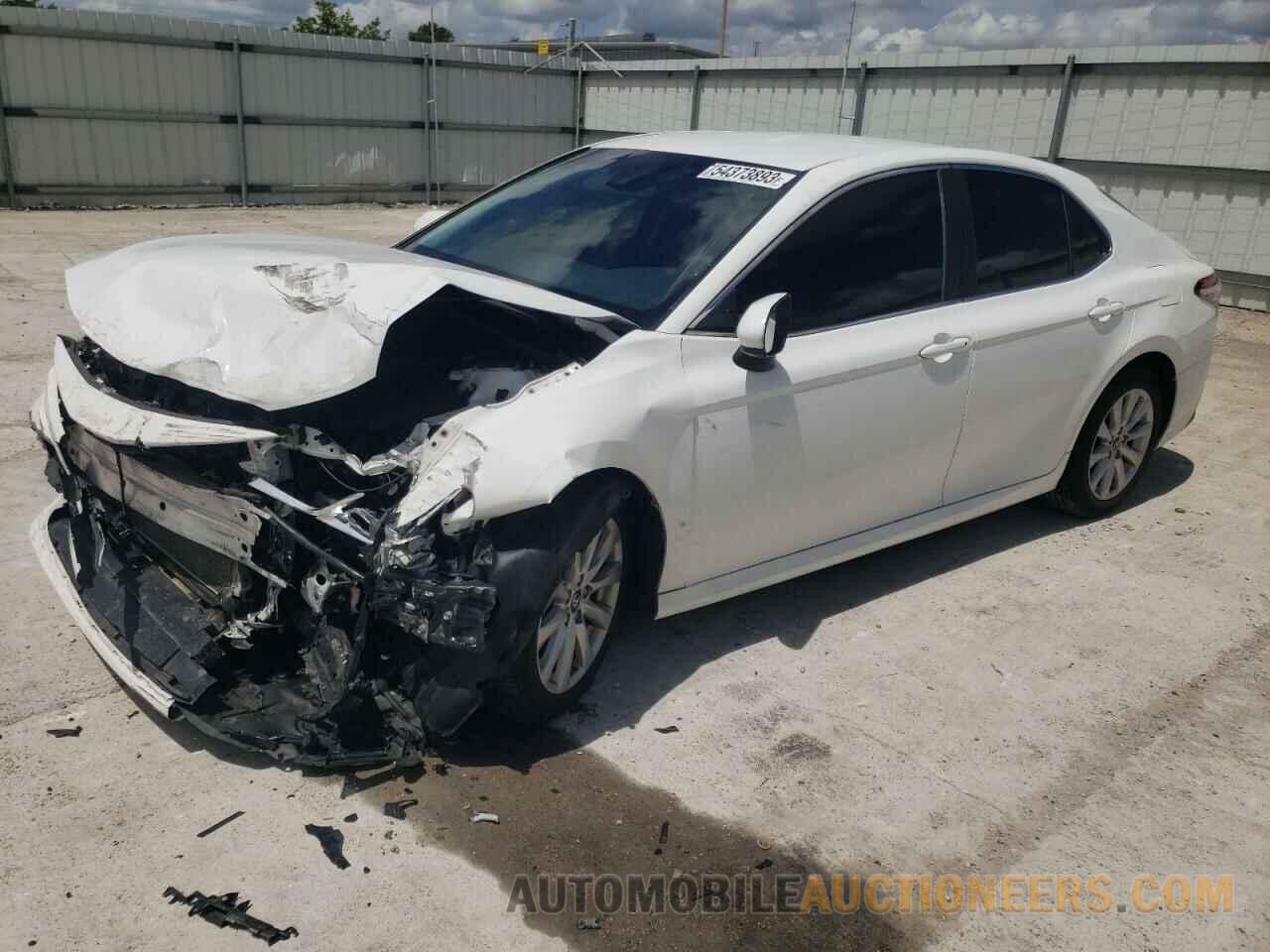 4T1B11HK5JU548017 TOYOTA CAMRY 2018