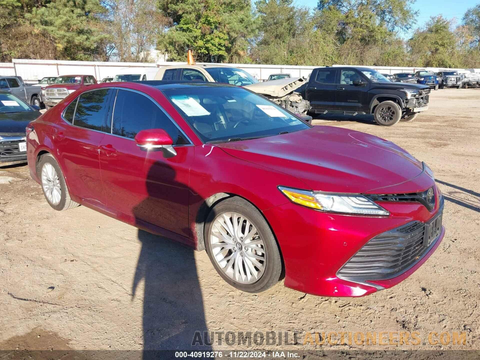 4T1B11HK5JU558627 TOYOTA CAMRY 2018