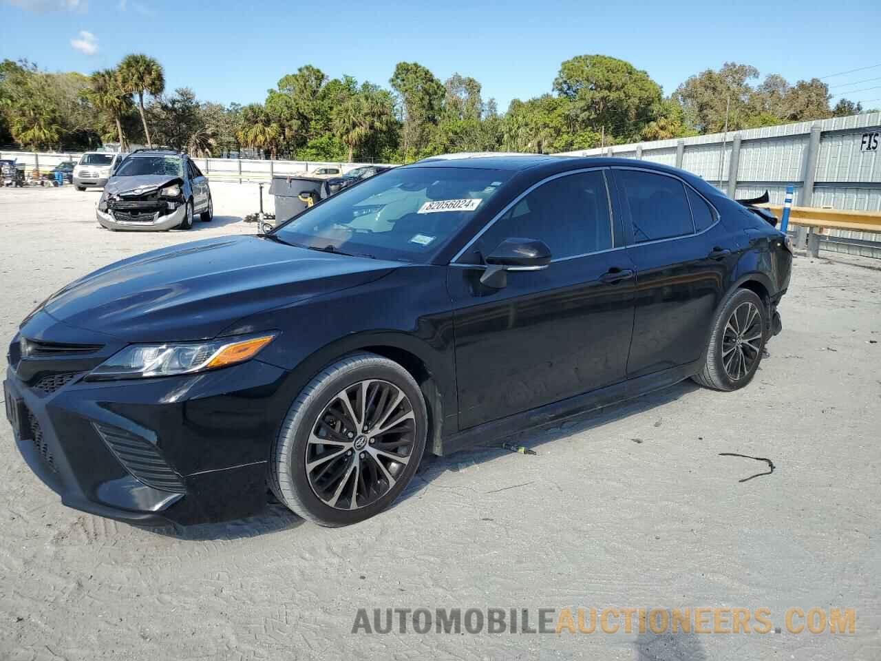 4T1B11HK5JU558921 TOYOTA CAMRY 2018