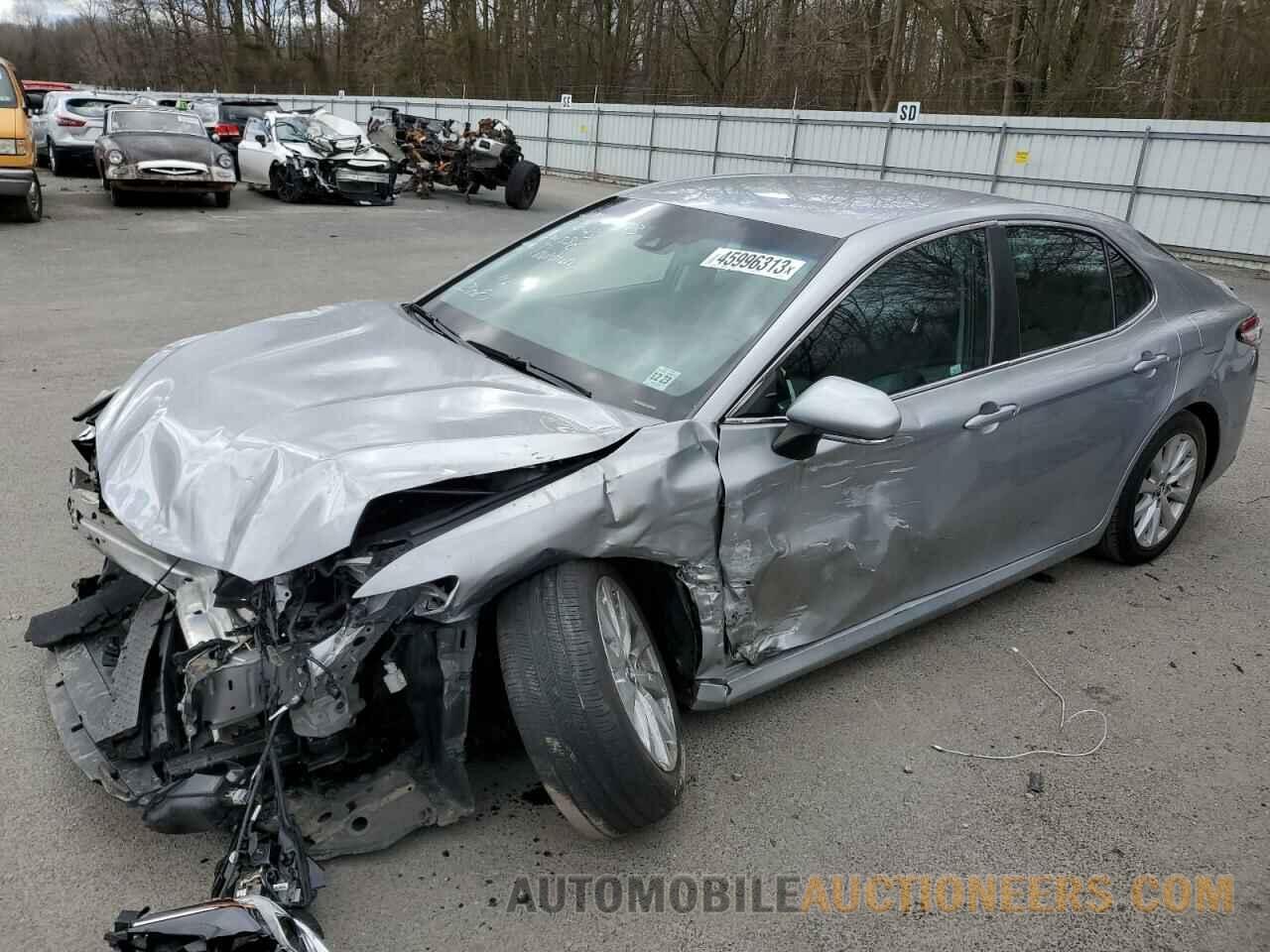 4T1B11HK5JU558935 TOYOTA CAMRY 2018