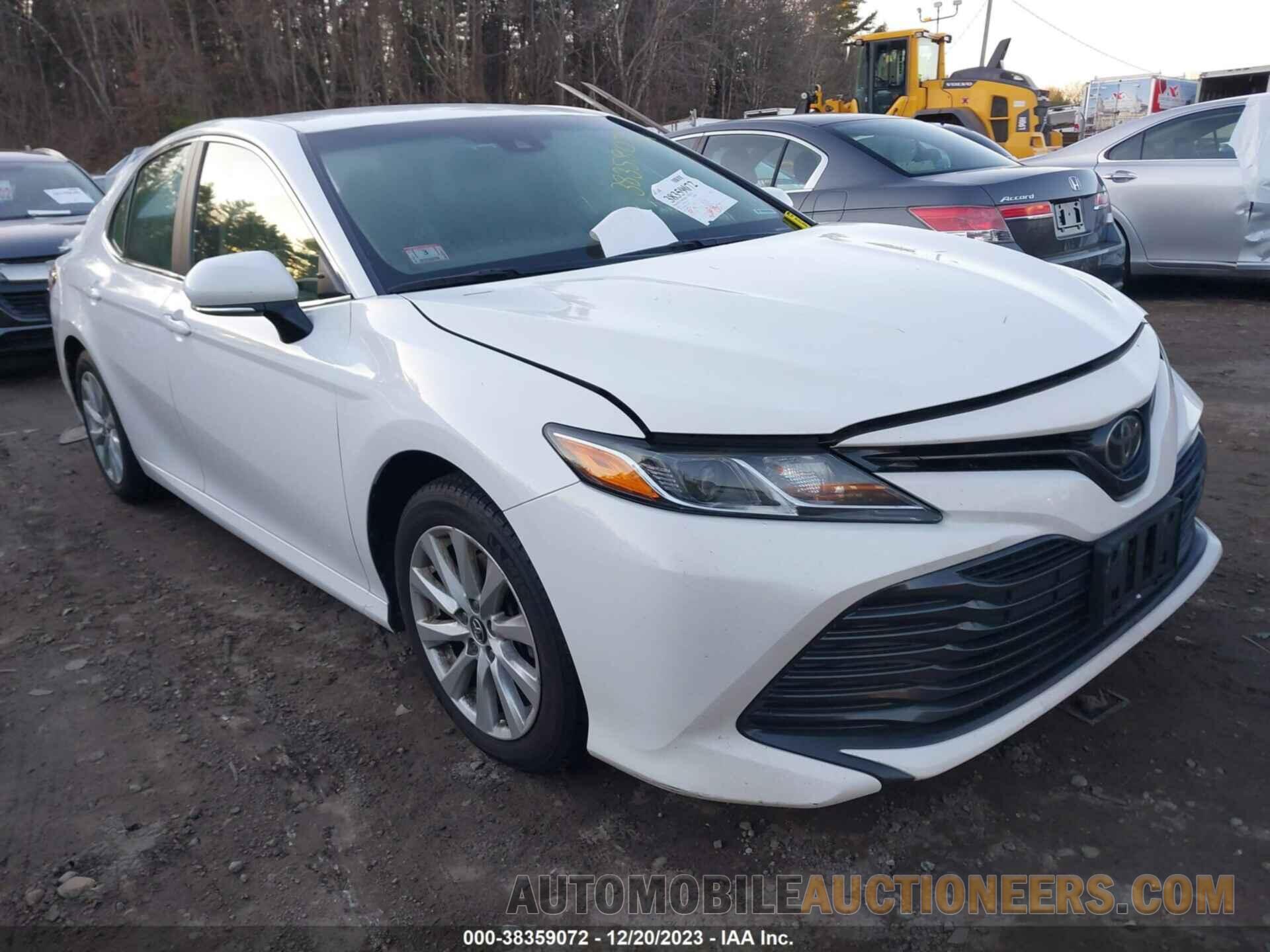 4T1B11HK5JU562287 TOYOTA CAMRY 2018