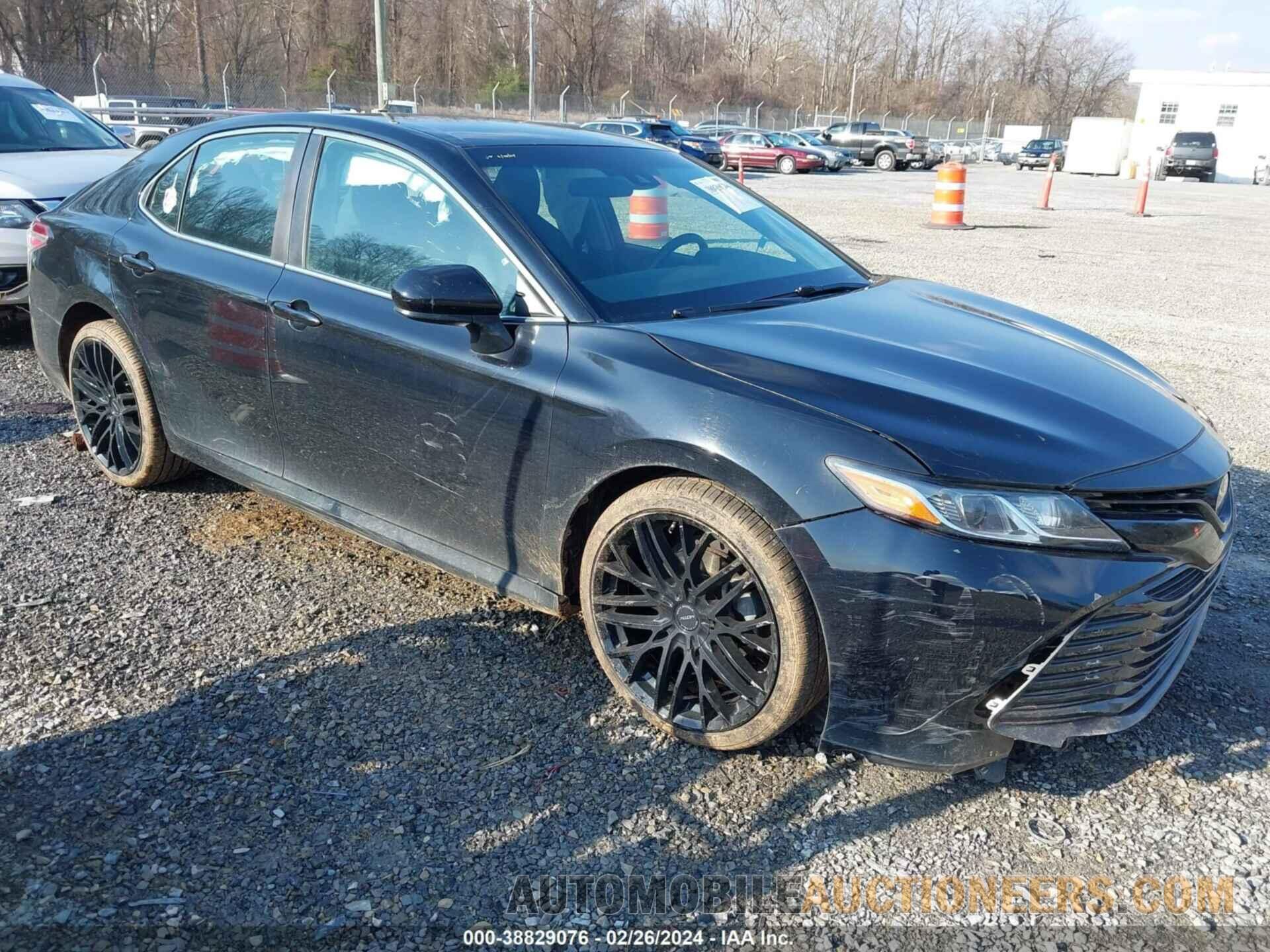 4T1B11HK5JU566940 TOYOTA CAMRY 2018