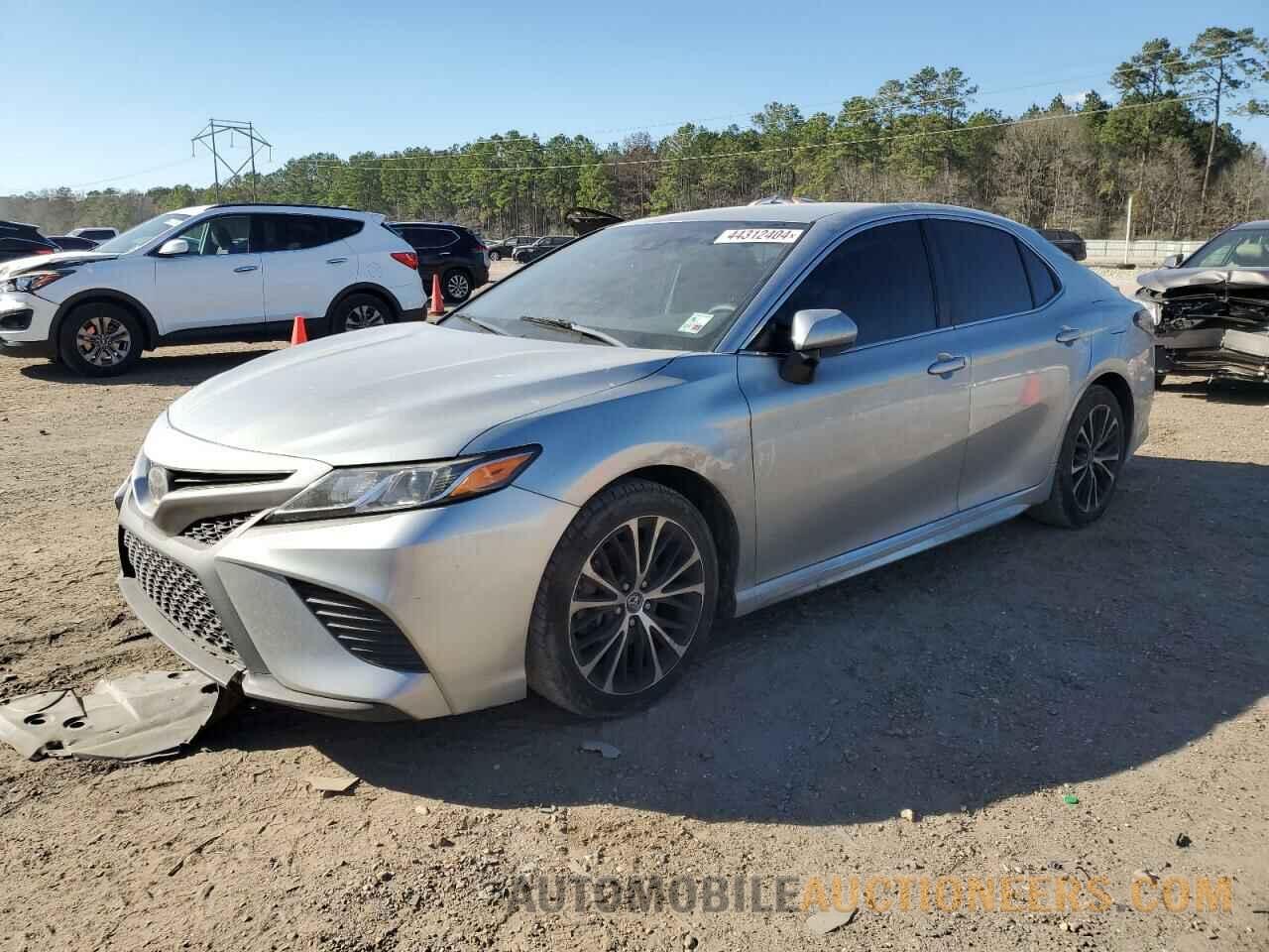 4T1B11HK5JU567425 TOYOTA CAMRY 2018