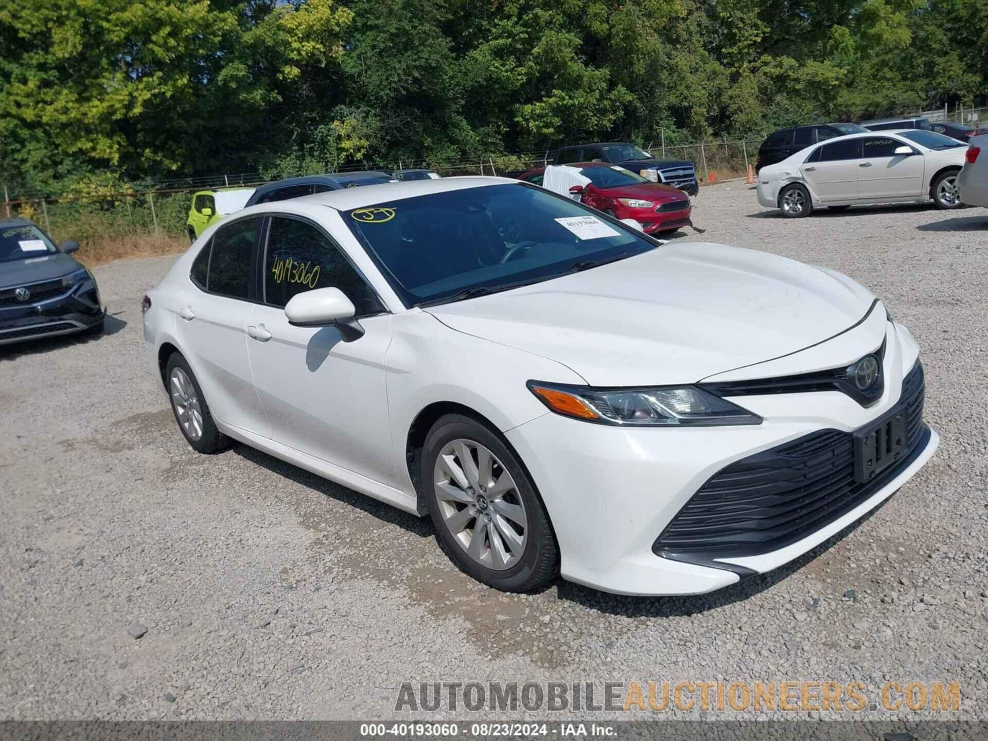 4T1B11HK5JU571958 TOYOTA CAMRY 2018