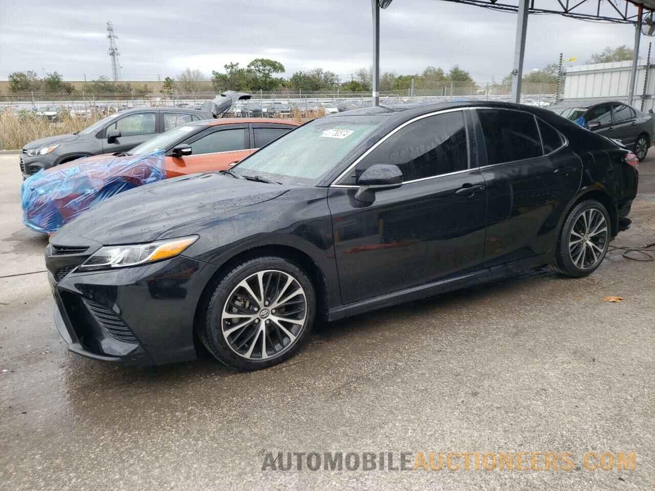 4T1B11HK5JU573614 TOYOTA CAMRY 2018