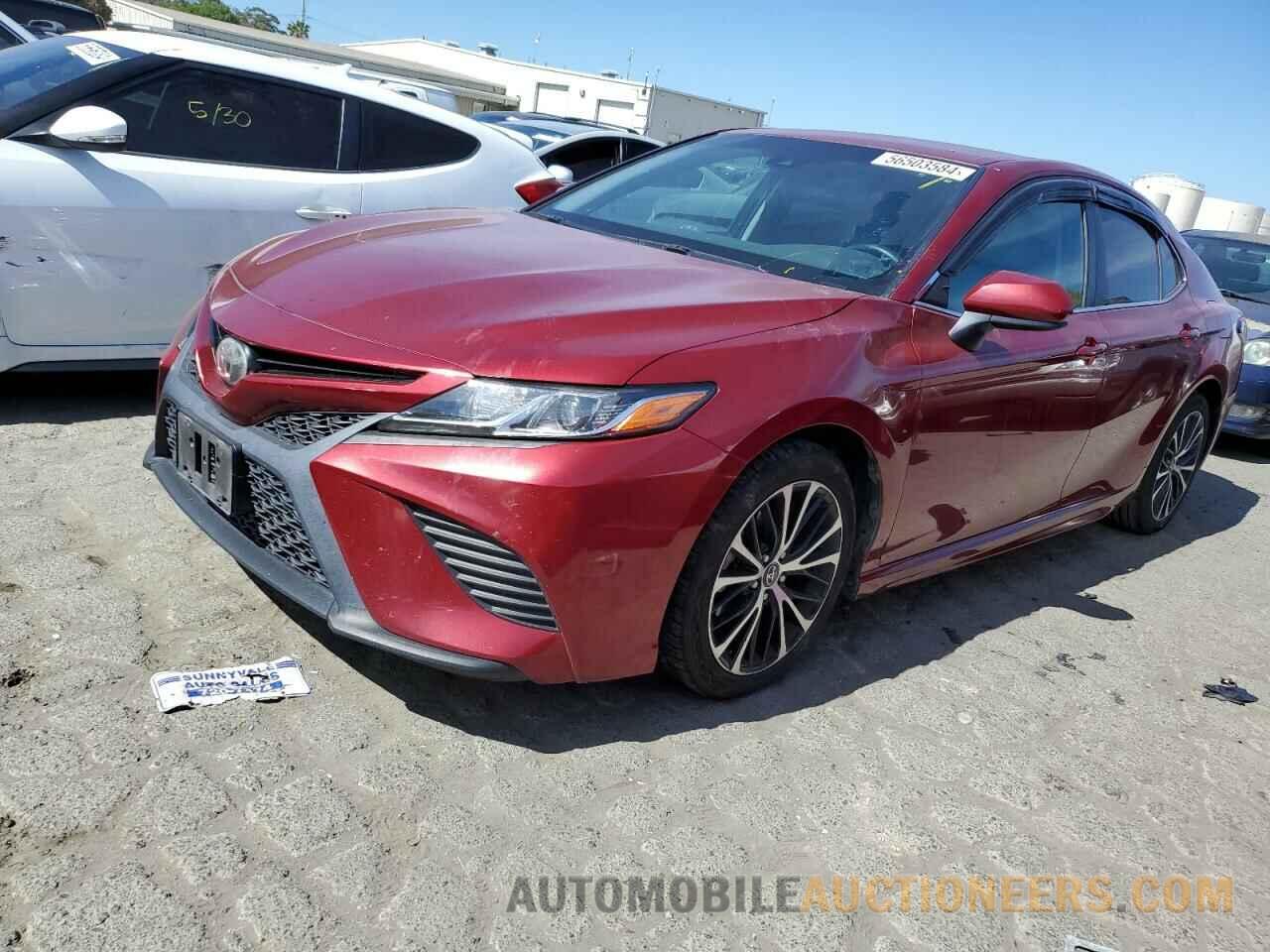 4T1B11HK5JU573628 TOYOTA CAMRY 2018