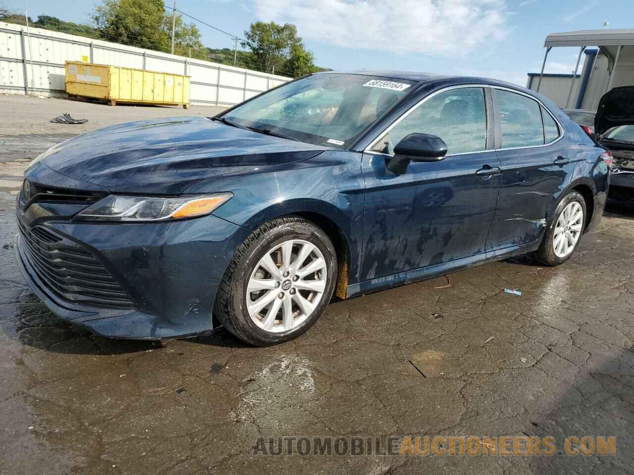 4T1B11HK5JU575671 TOYOTA CAMRY 2018