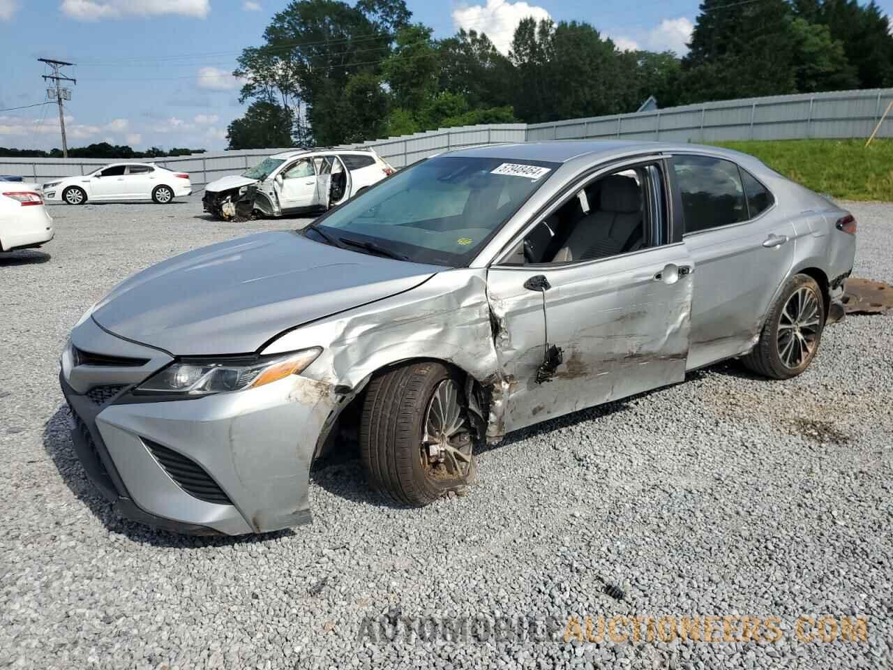 4T1B11HK5JU576593 TOYOTA CAMRY 2018