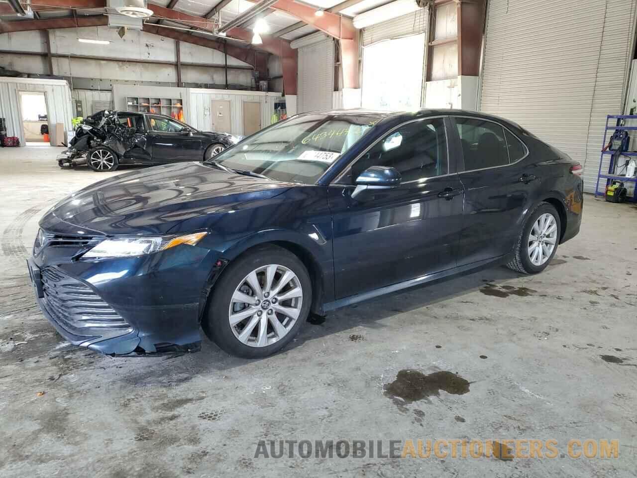 4T1B11HK5JU577145 TOYOTA CAMRY 2018