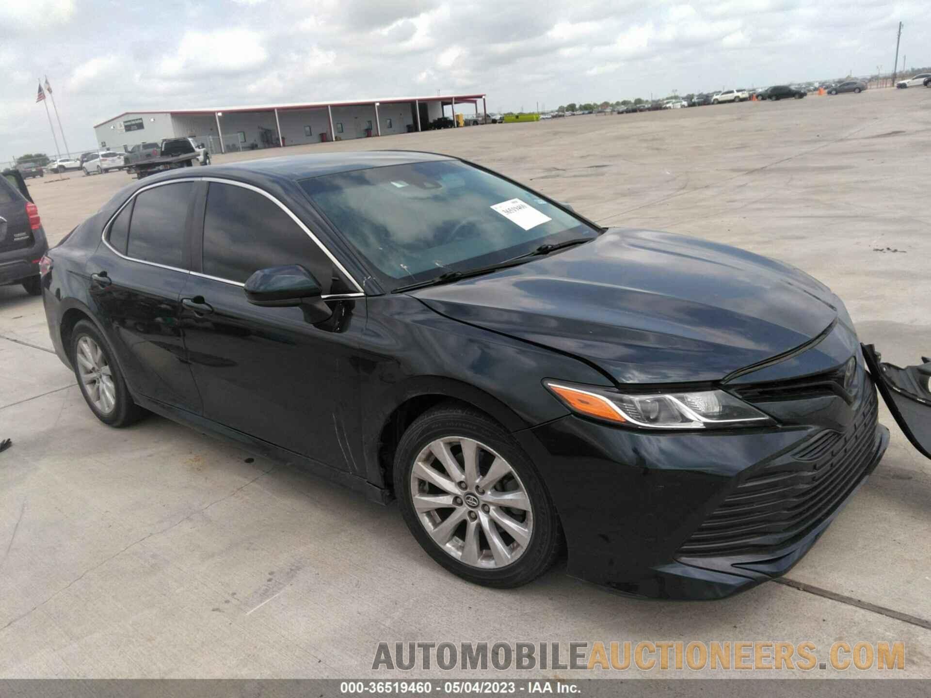 4T1B11HK5JU579414 TOYOTA CAMRY 2018