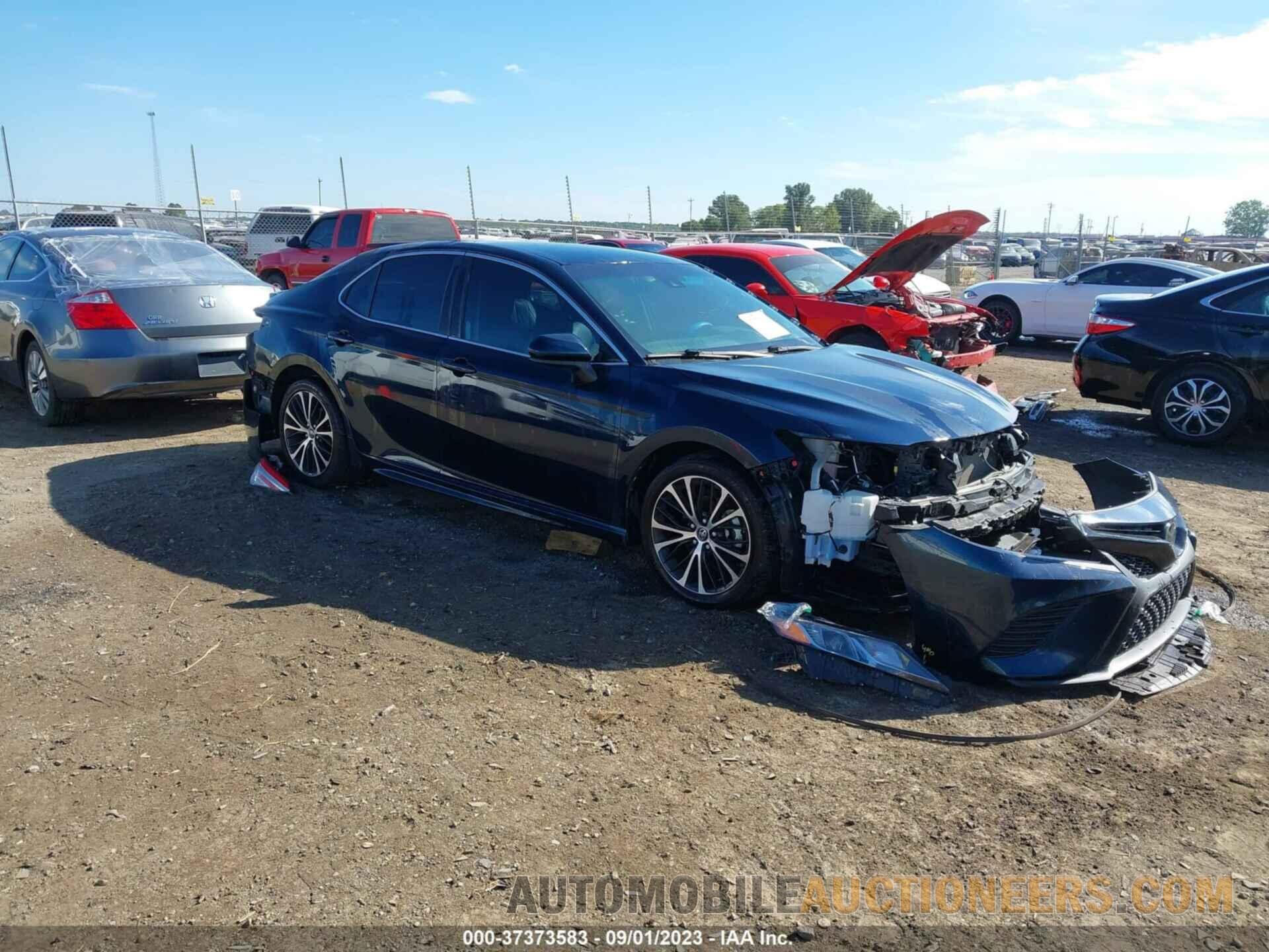 4T1B11HK5JU579946 TOYOTA CAMRY 2018