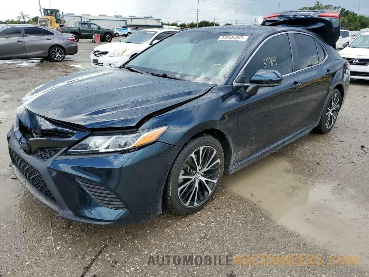 4T1B11HK5JU582460 TOYOTA CAMRY 2018