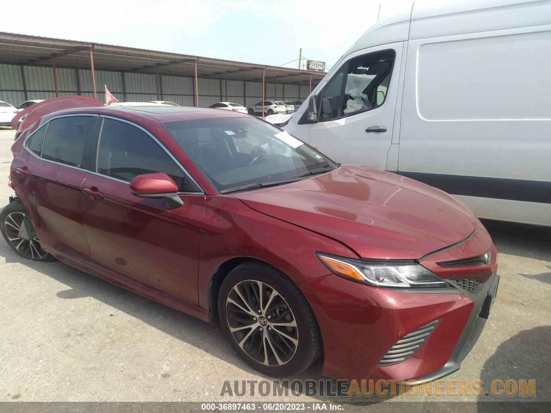 4T1B11HK5JU584080 TOYOTA CAMRY 2018