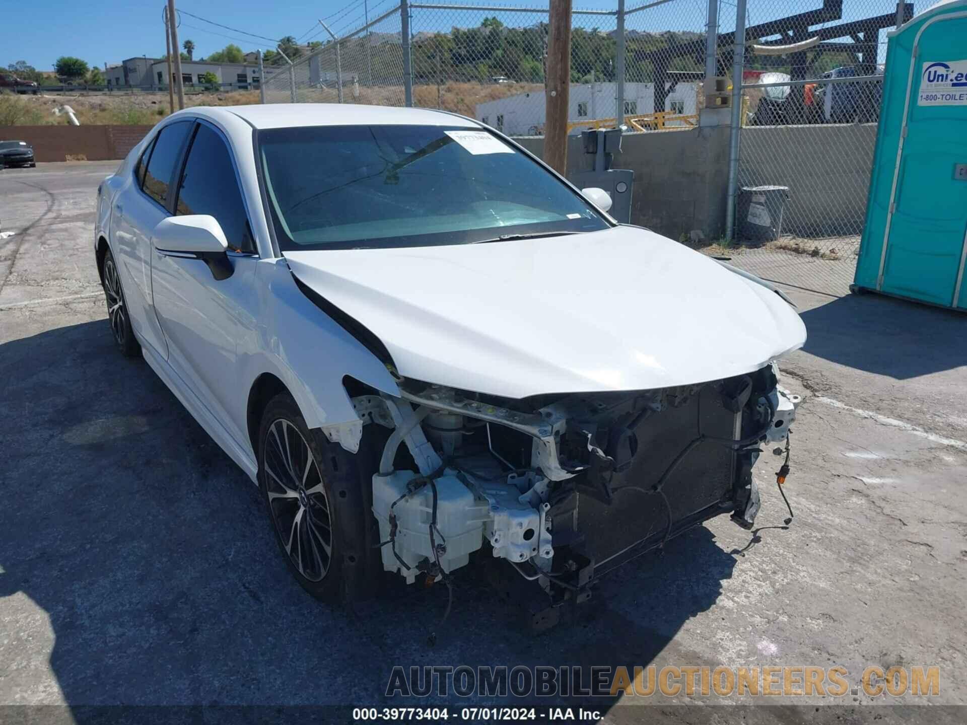 4T1B11HK5JU584712 TOYOTA CAMRY 2018