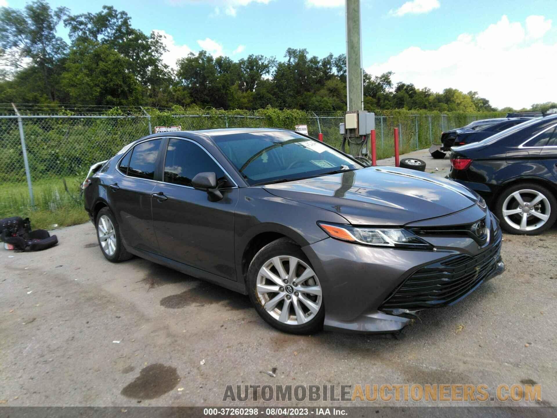 4T1B11HK5JU590509 TOYOTA CAMRY 2018