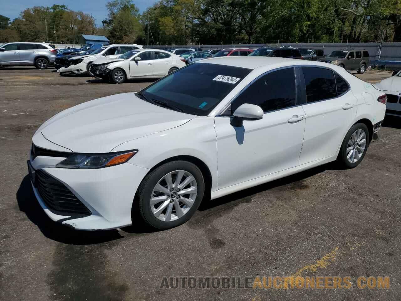 4T1B11HK5JU590672 TOYOTA CAMRY 2018