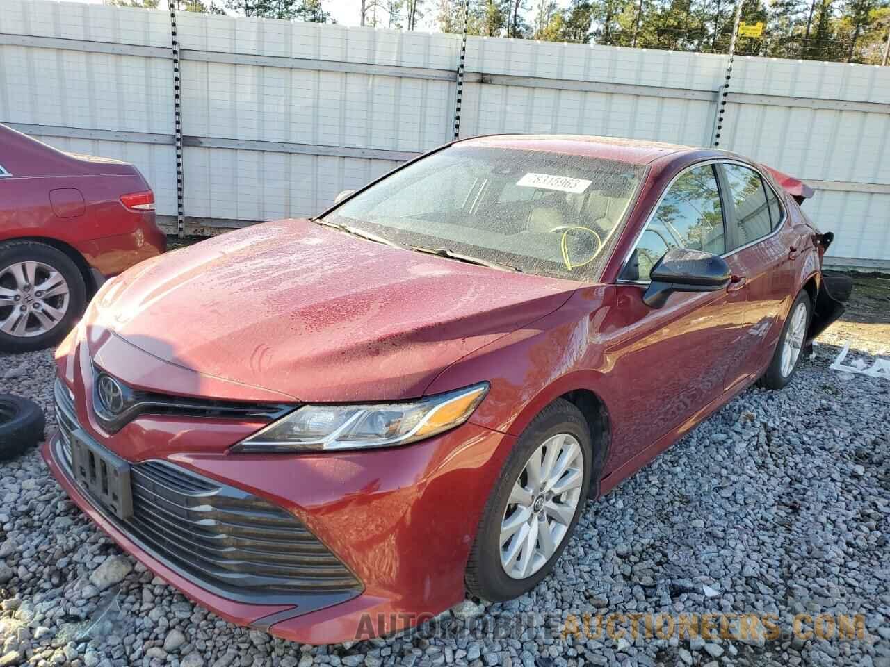 4T1B11HK5JU591272 TOYOTA CAMRY 2018