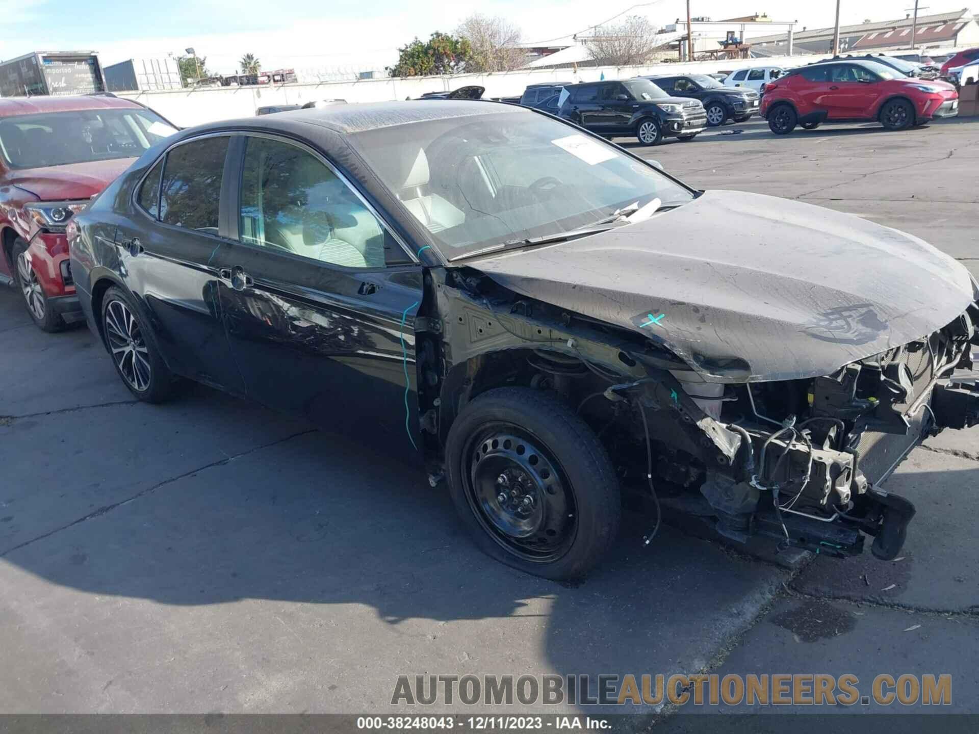 4T1B11HK5JU593054 TOYOTA CAMRY 2018