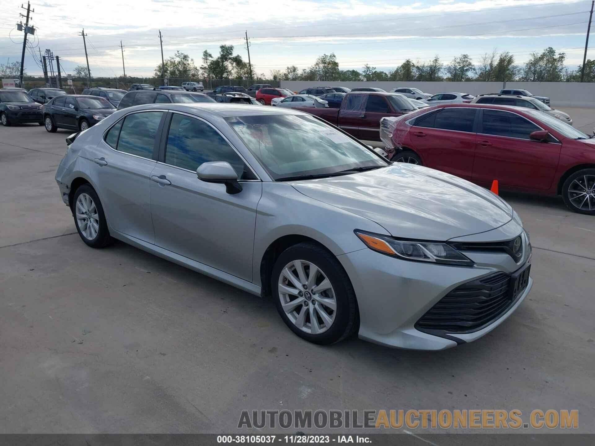 4T1B11HK5JU593474 TOYOTA CAMRY 2018