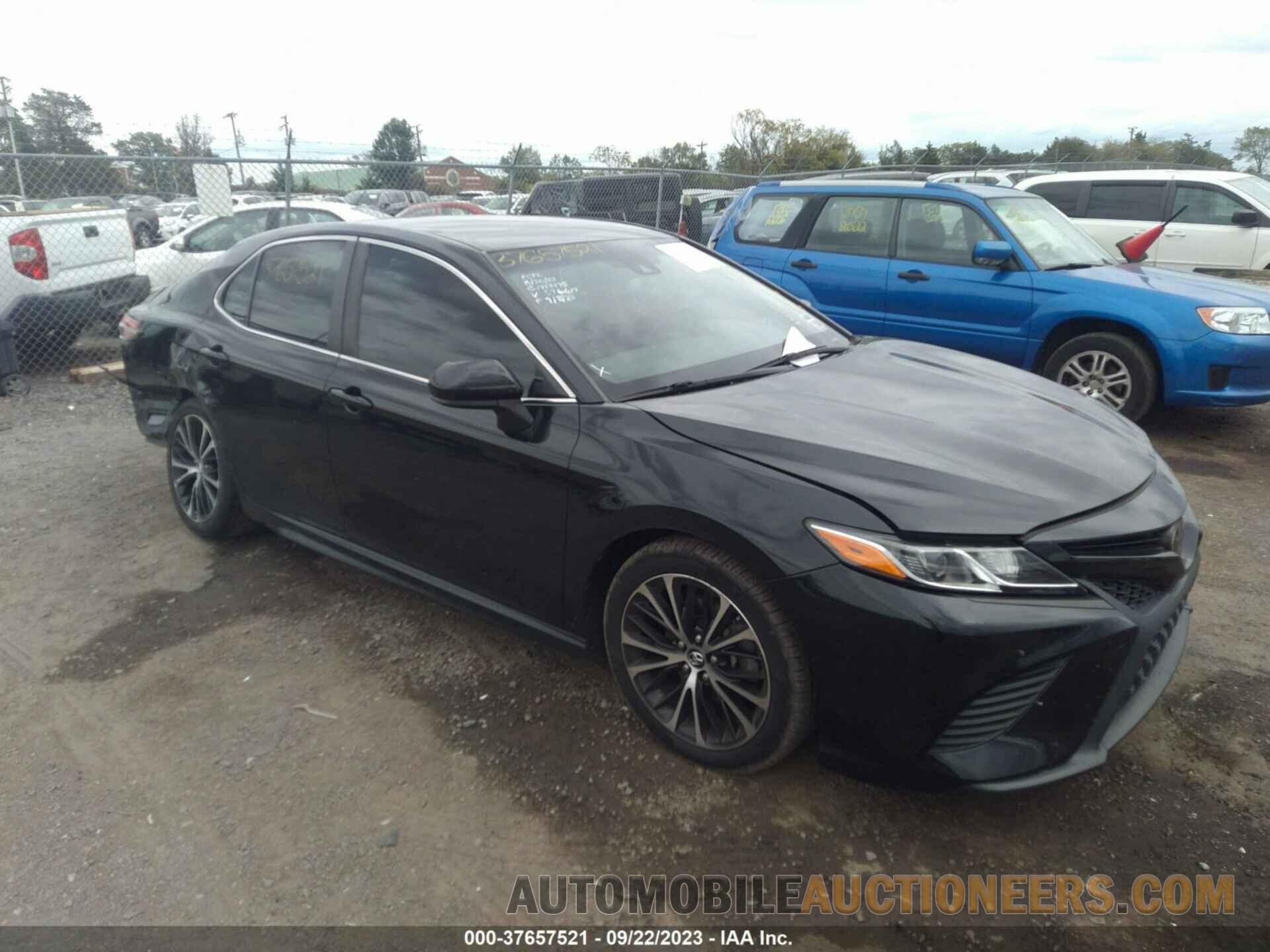 4T1B11HK5JU596617 TOYOTA CAMRY 2018