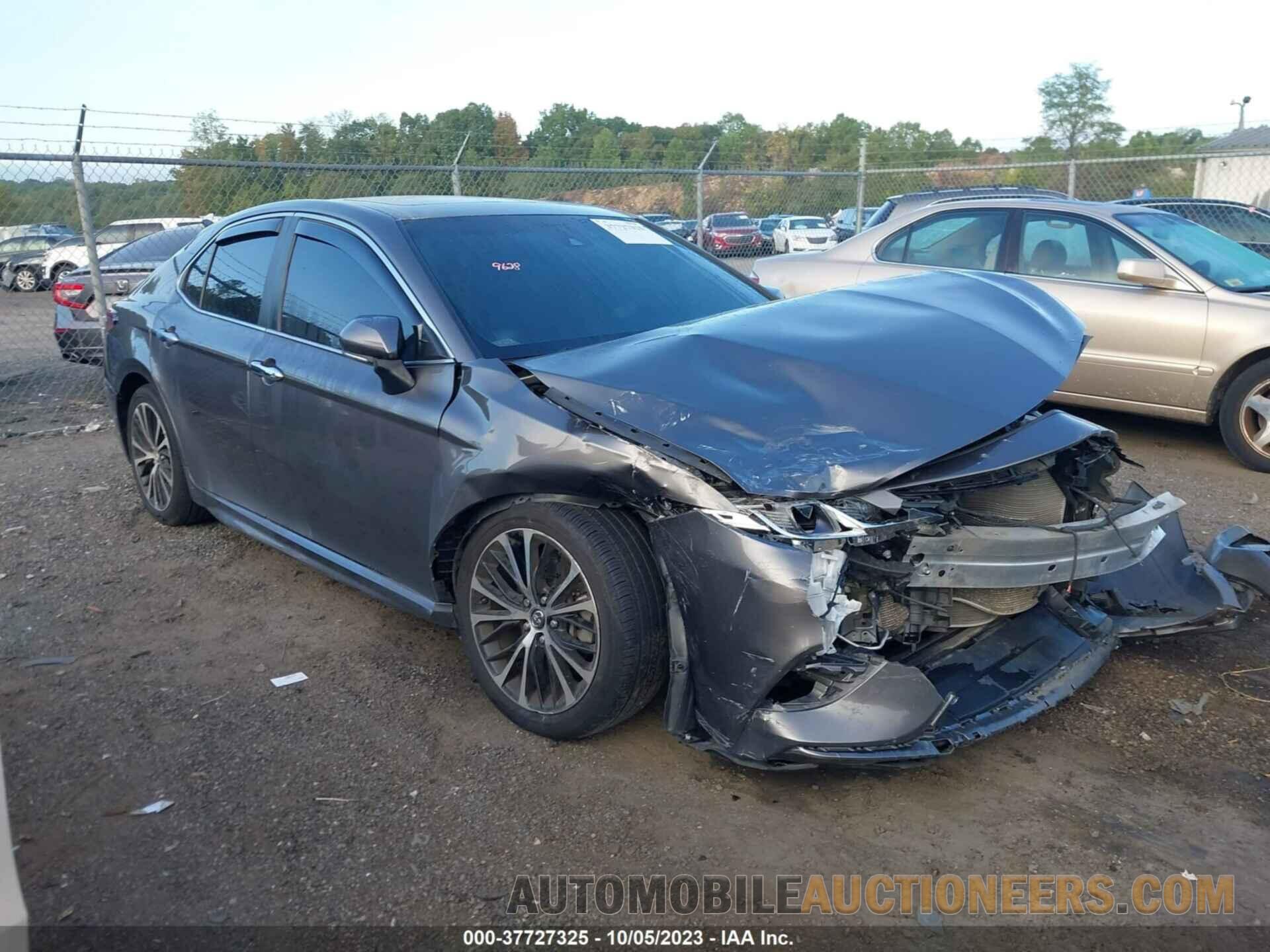 4T1B11HK5JU597816 TOYOTA CAMRY 2018