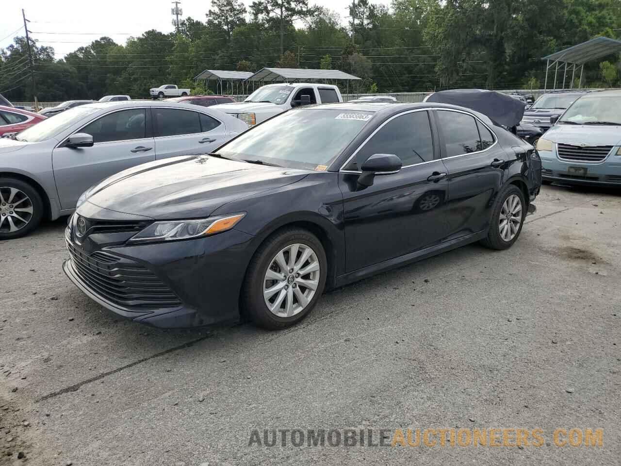 4T1B11HK5JU598576 TOYOTA CAMRY 2018