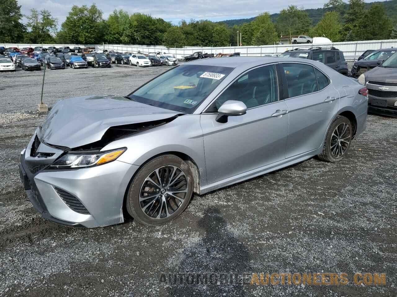 4T1B11HK5JU599680 TOYOTA CAMRY 2018