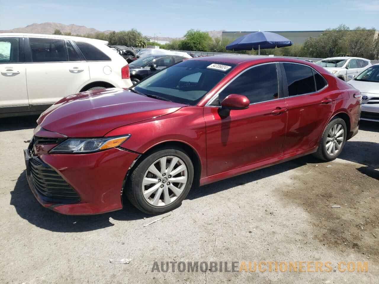 4T1B11HK5JU602402 TOYOTA CAMRY 2018