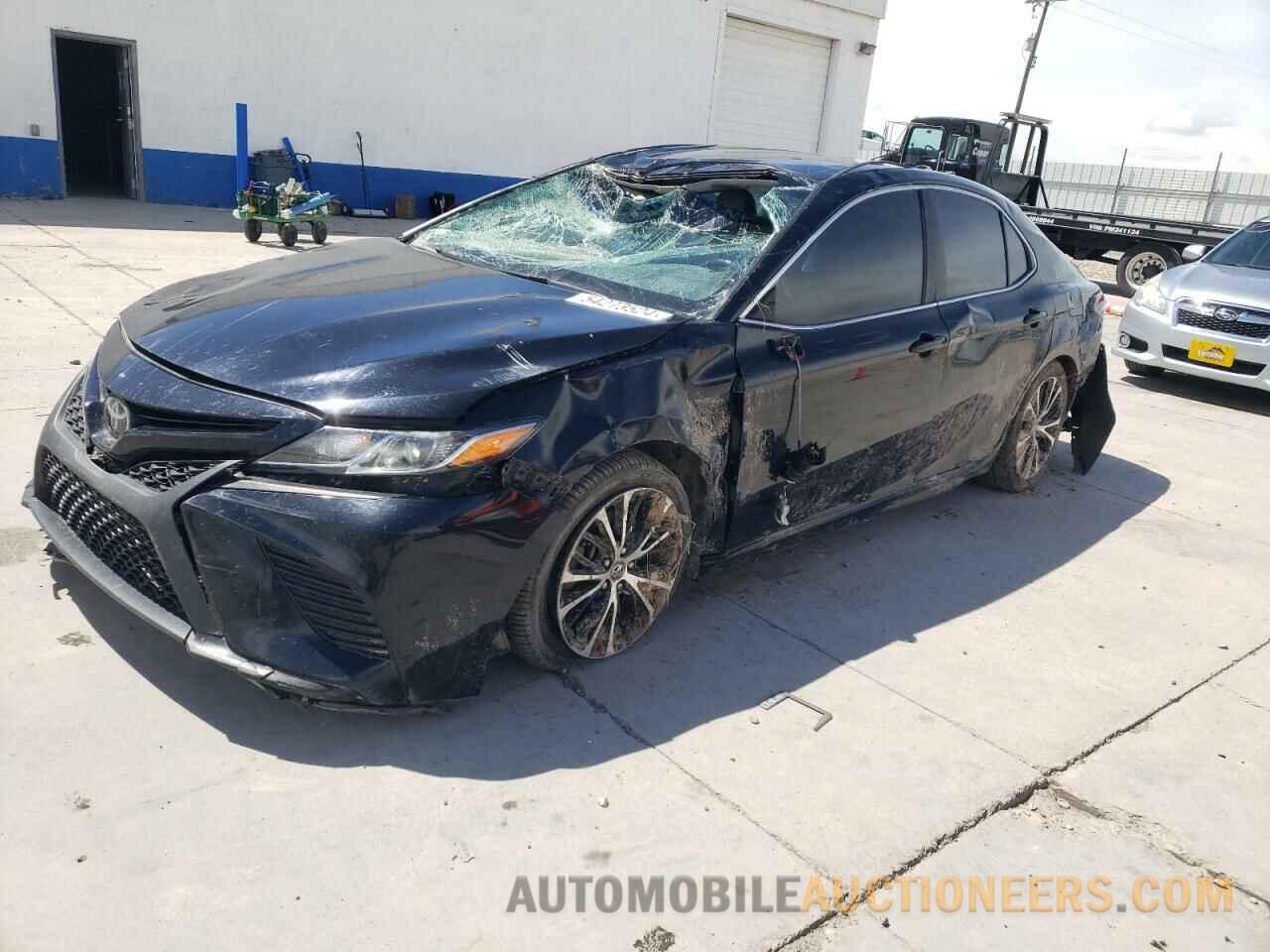 4T1B11HK5JU603310 TOYOTA CAMRY 2018