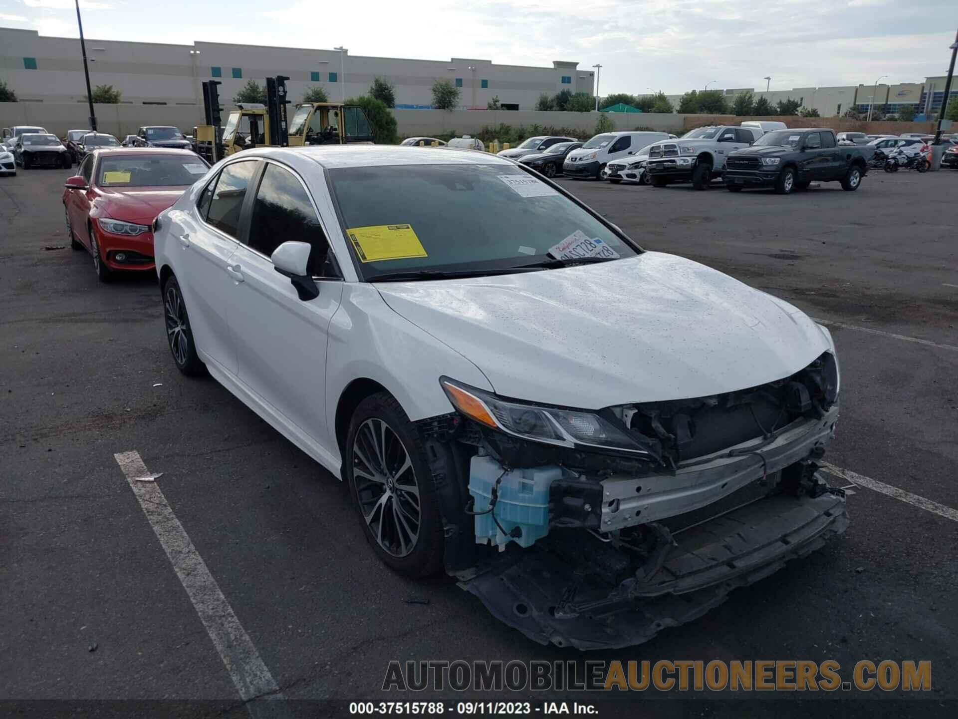 4T1B11HK5JU604652 TOYOTA CAMRY 2018