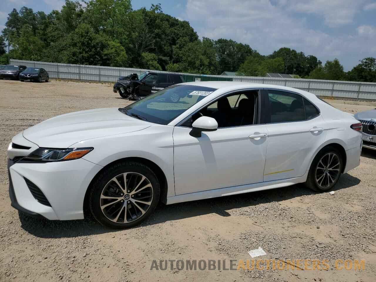 4T1B11HK5JU604859 TOYOTA CAMRY 2018