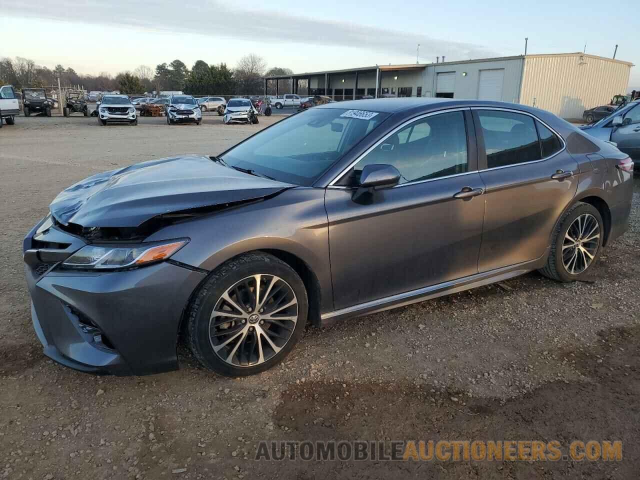 4T1B11HK5JU609897 TOYOTA CAMRY 2018