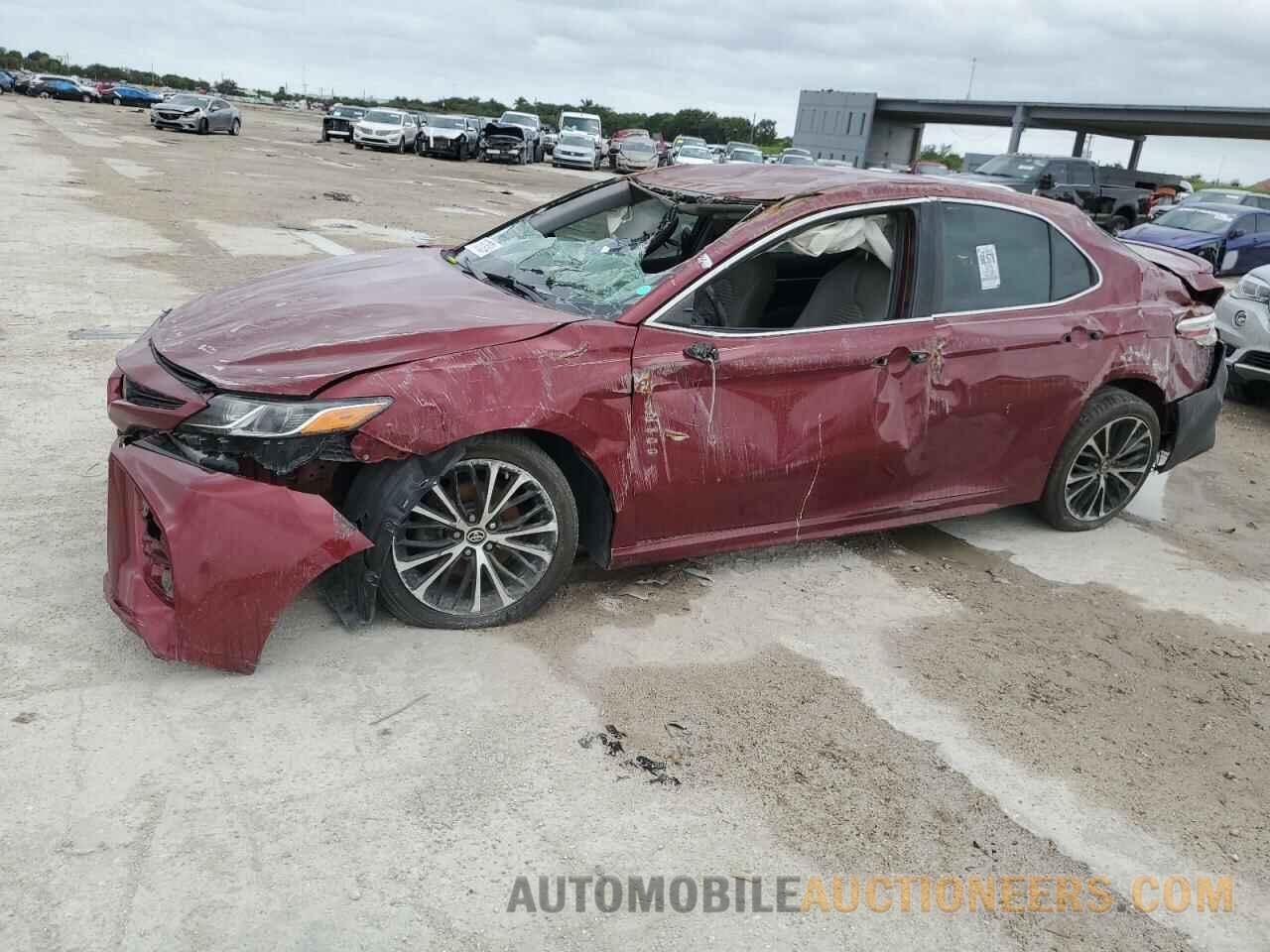 4T1B11HK5JU610435 TOYOTA CAMRY 2018