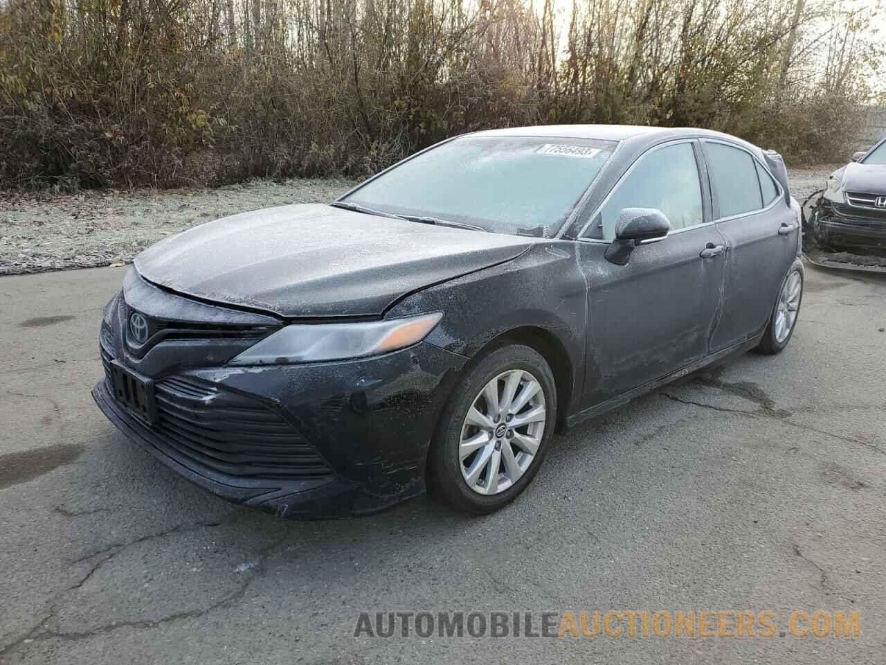 4T1B11HK5JU612640 TOYOTA CAMRY 2018