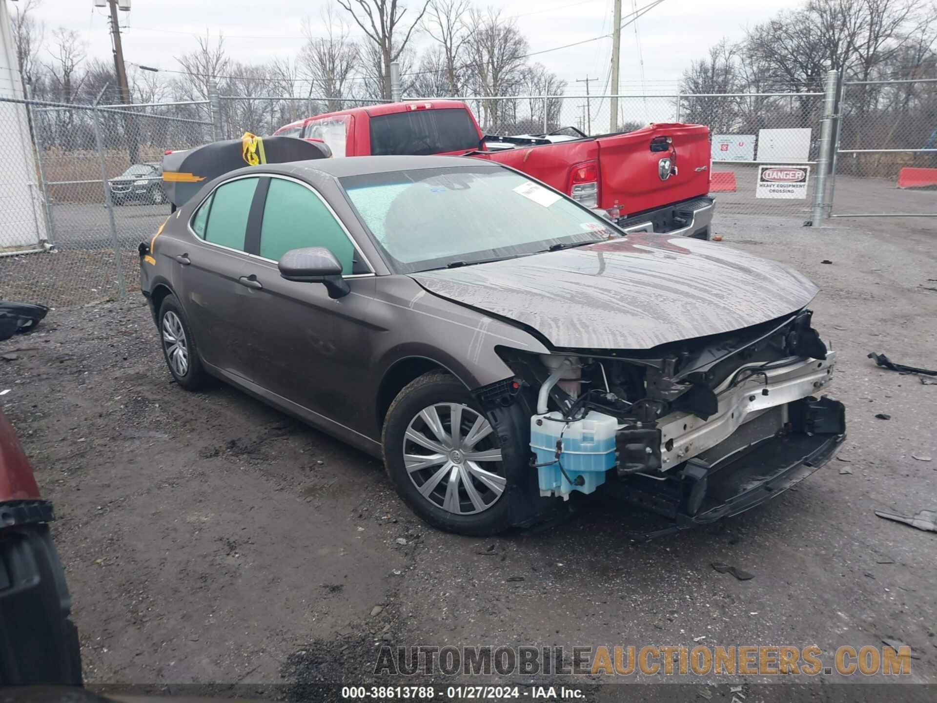 4T1B11HK5JU618759 TOYOTA CAMRY 2018