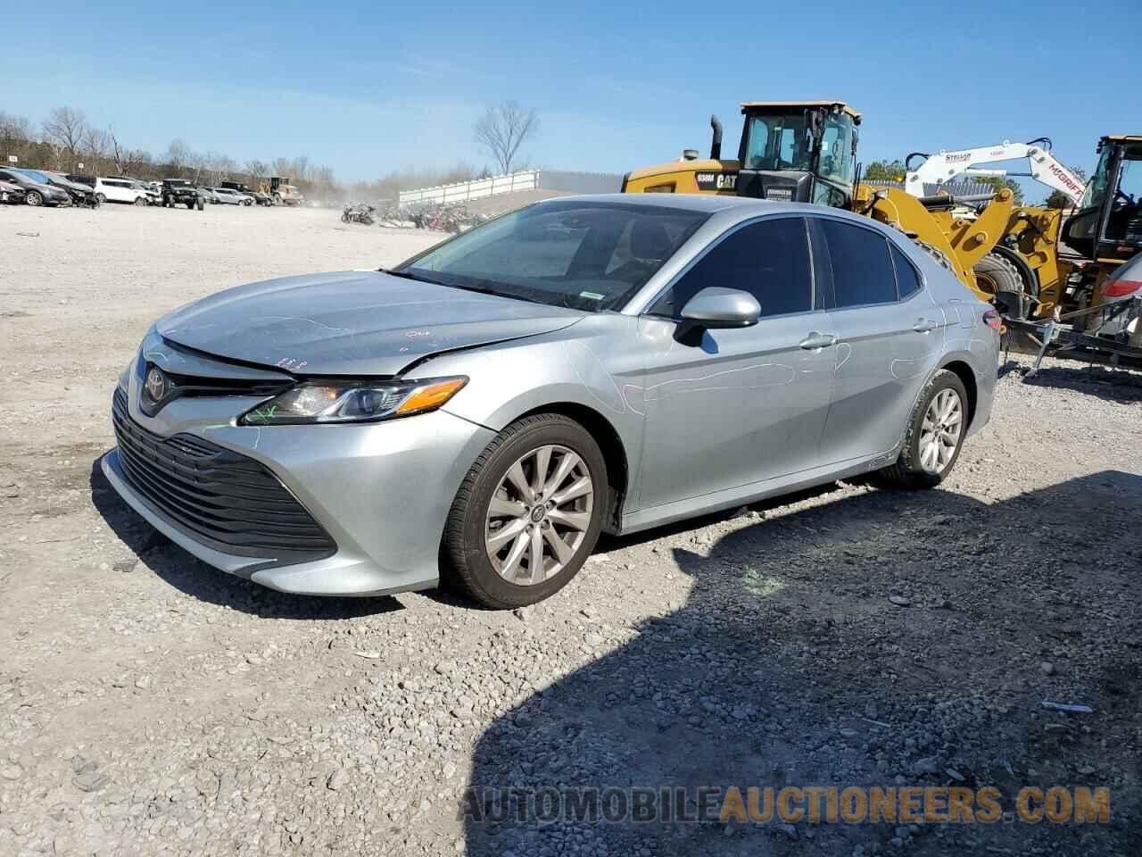 4T1B11HK5JU622651 TOYOTA CAMRY 2018