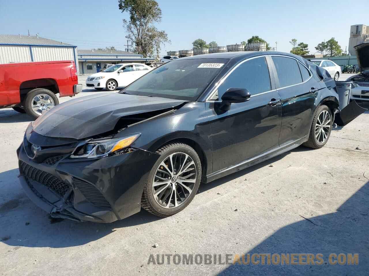 4T1B11HK5JU624688 TOYOTA CAMRY 2018