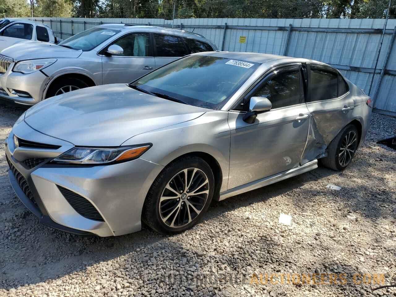 4T1B11HK5JU624805 TOYOTA CAMRY 2018